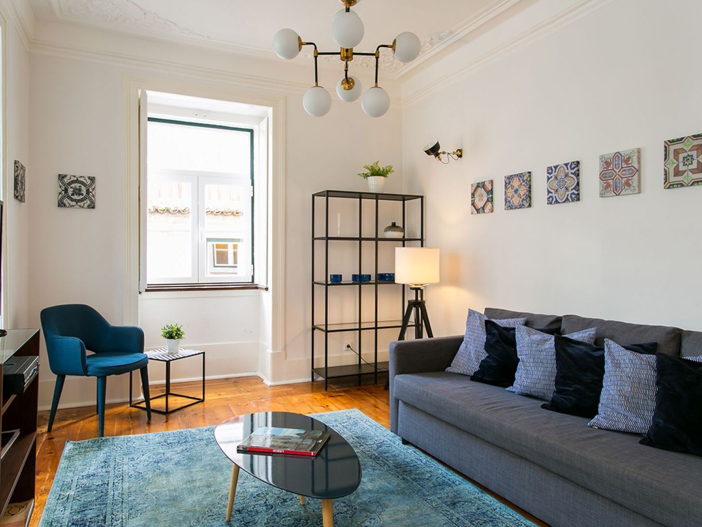Joivy Splendid 2Br Flat In Bairro Alto, Nearby Luis De Camoes Square Apartment Lisbon Luaran gambar