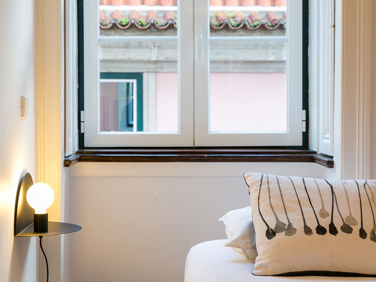 Joivy Splendid 2Br Flat In Bairro Alto, Nearby Luis De Camoes Square Apartment Lisbon Luaran gambar